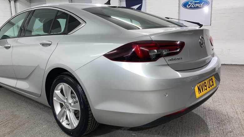 Vauxhall Insignia 1.6 Turbo D ecoTec Tech Line Nav 5dr Diesel Hatchback